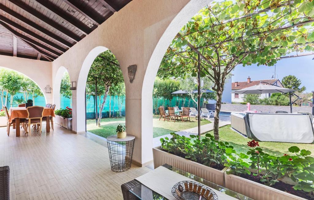 Villa Lukas Umag Extérieur photo